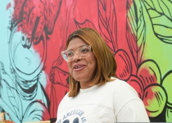 Elízabeth Medrano: De una experiencia personal nace un negocio de cosmética artesanal